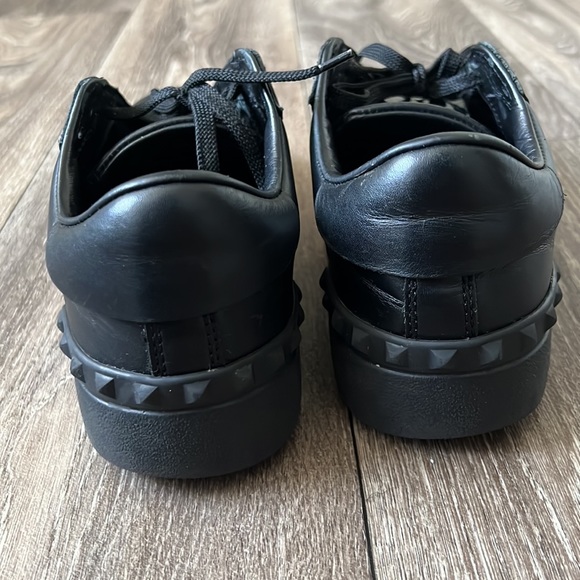 Valentino Garavani Snaeakers - Picture 4 of 15